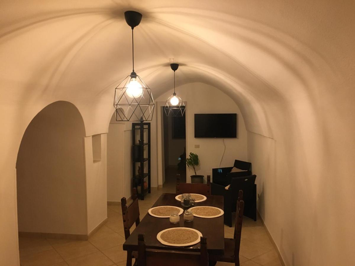 Trulli Pinnacoli โลโกโรตอนโด ภายนอก รูปภาพ