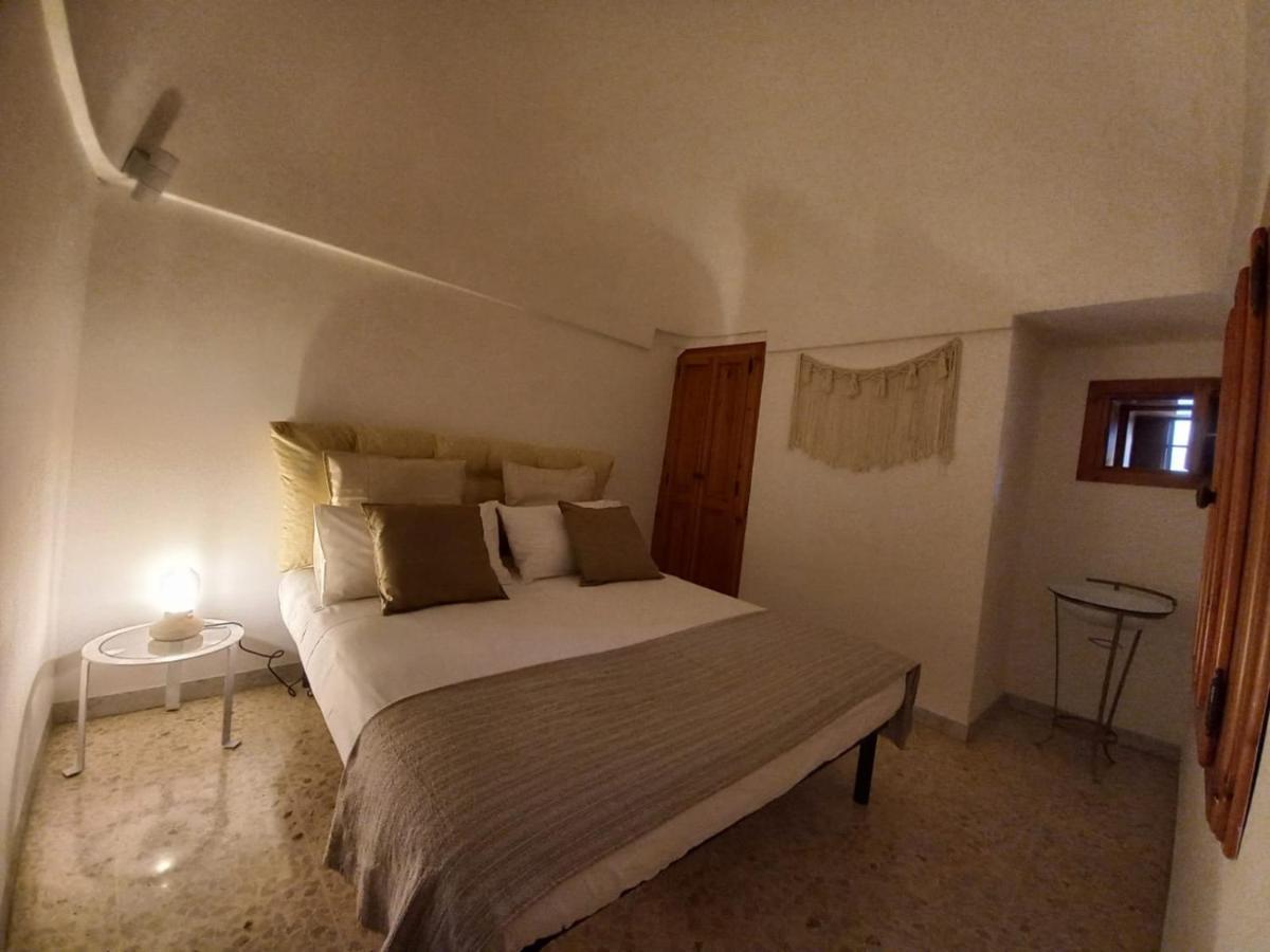 Trulli Pinnacoli โลโกโรตอนโด ภายนอก รูปภาพ