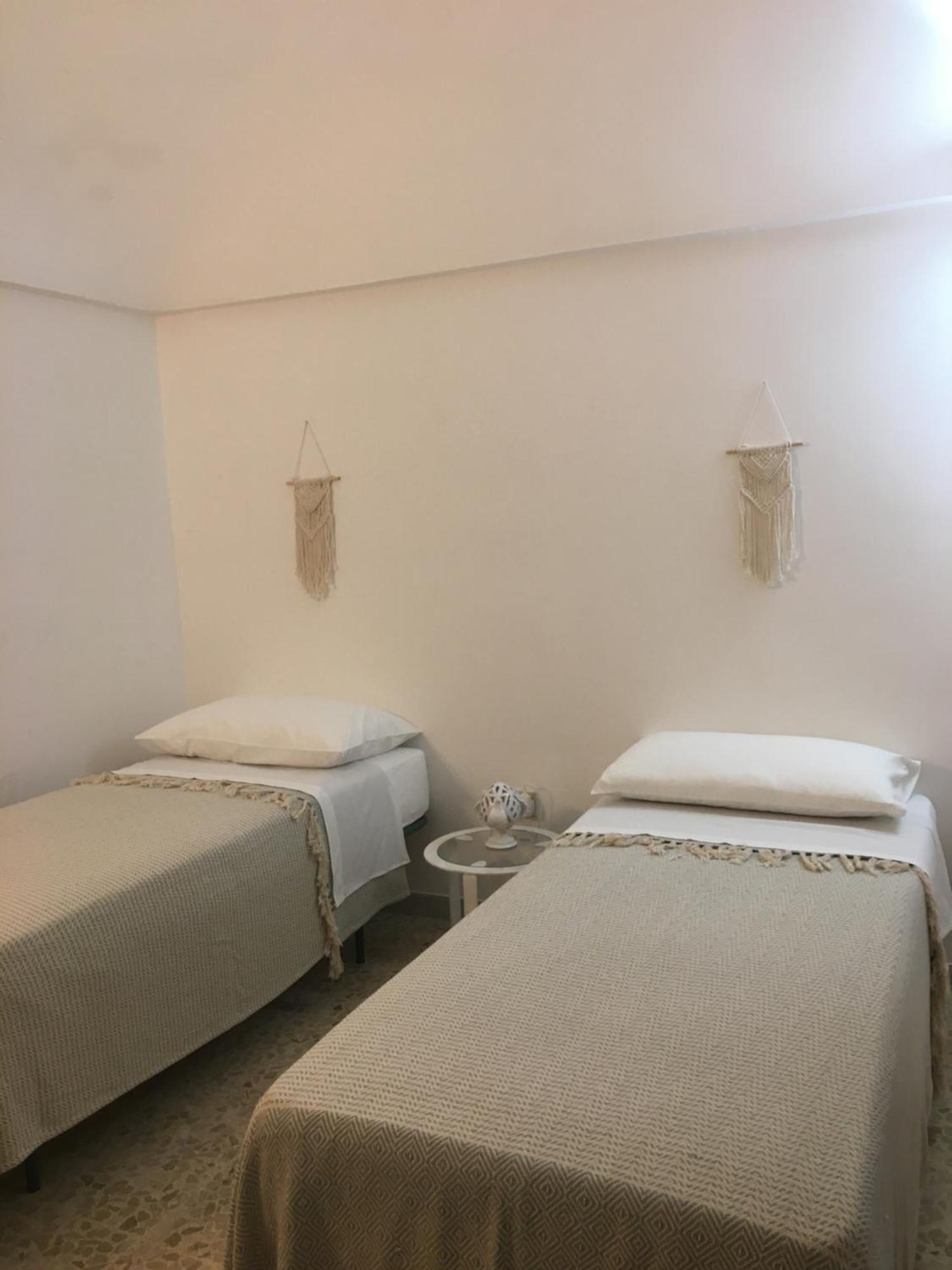 Trulli Pinnacoli โลโกโรตอนโด ภายนอก รูปภาพ